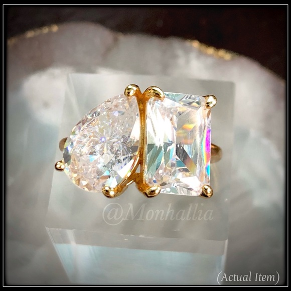NEW 14k GOLD SIMULATED DIAMOND DOUBLE STONE PEAR & PRINCESS STATEMENT RING - Picture 4 of 7